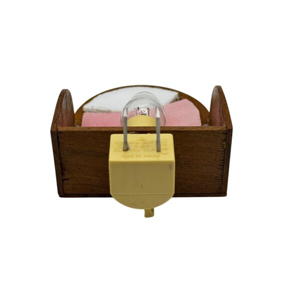 Vintage Wooden Night Light With Cat & Butterfly Cutout Design - Picture 5 of 9